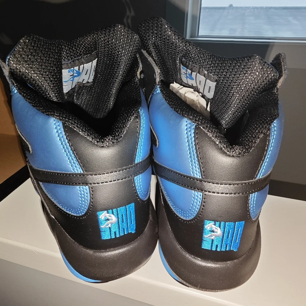 men's Reebok Shaq Attaq sneakers in the Core Black/Azure/Footwear White colorway - Picture 8 of 14